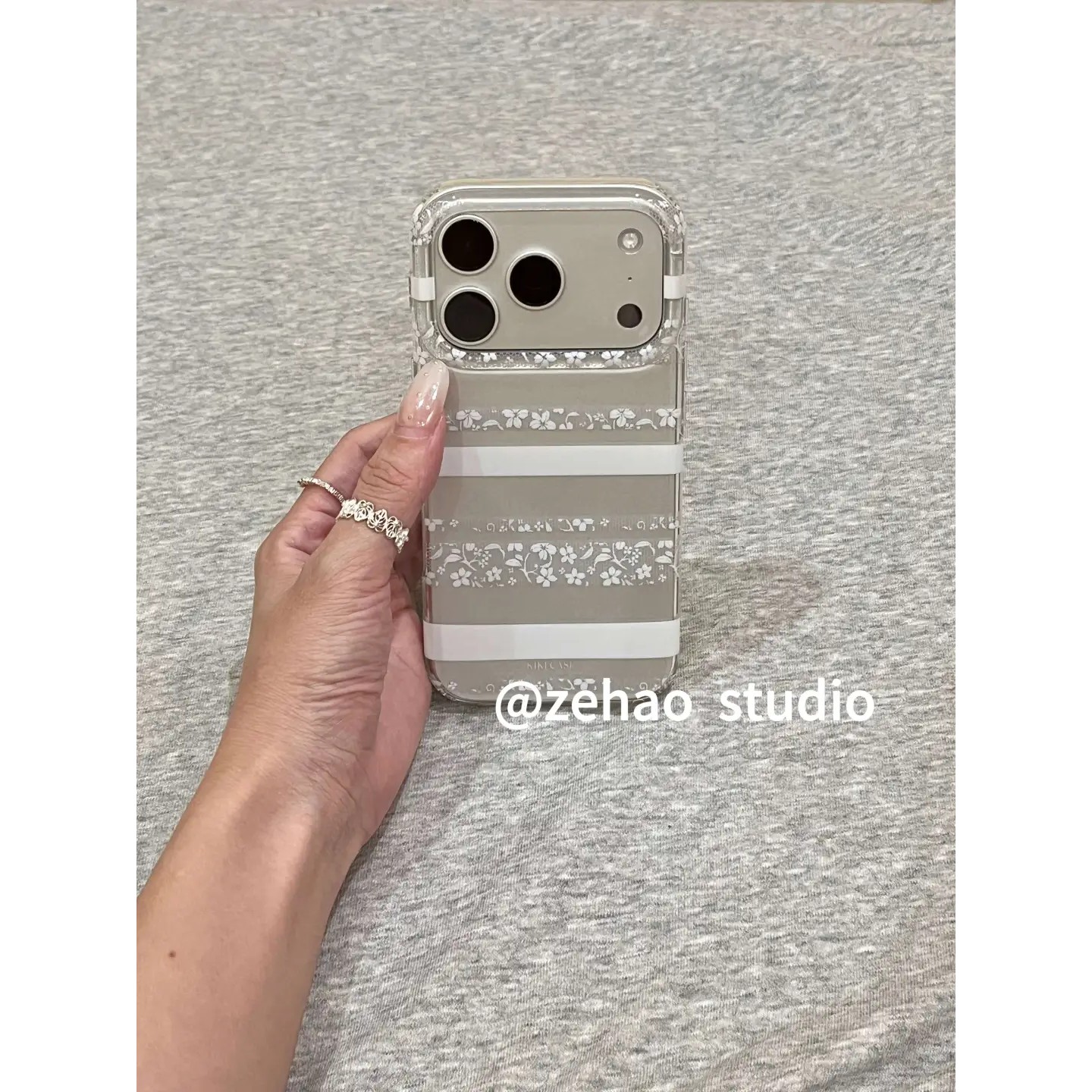 韩系白条纹蕾丝花朵适用苹果17pro双层iphone16亮面15防摔手机壳17pro双层iphone16卡通iPhone17苹果15pro