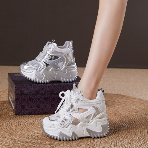 震地王松糕厚底老爹鞋真皮凉鞋