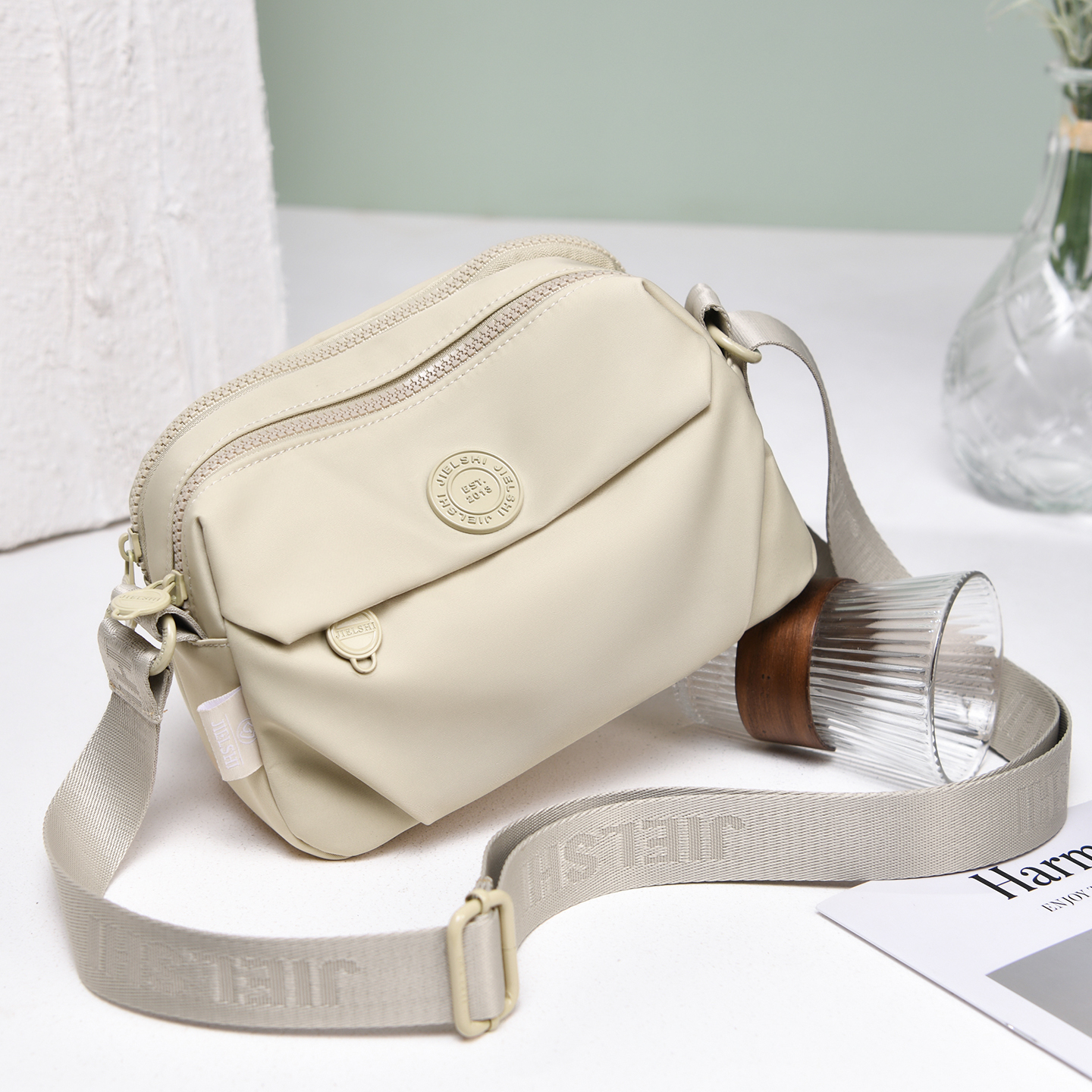 超好看斜挎小包包布包单肩包斜挎包女包新款大容量轻便防水休闲包