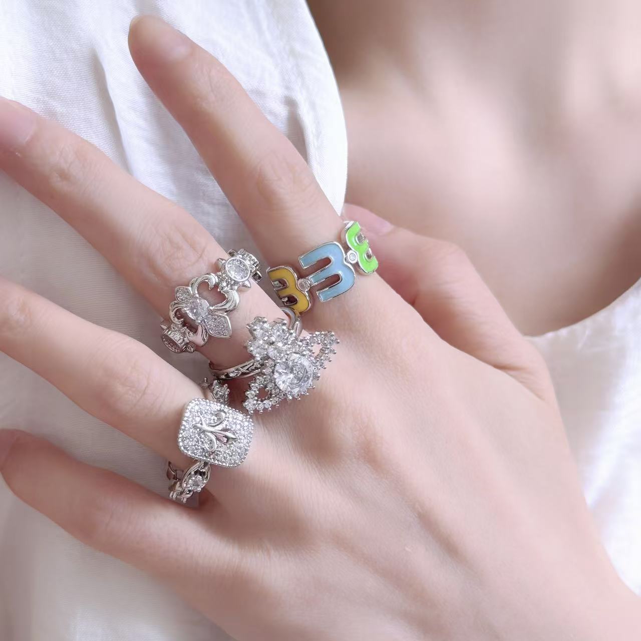 精致轻奢微镶锆石鸢尾花土星戒指女小众设计高级感开口可调节指环