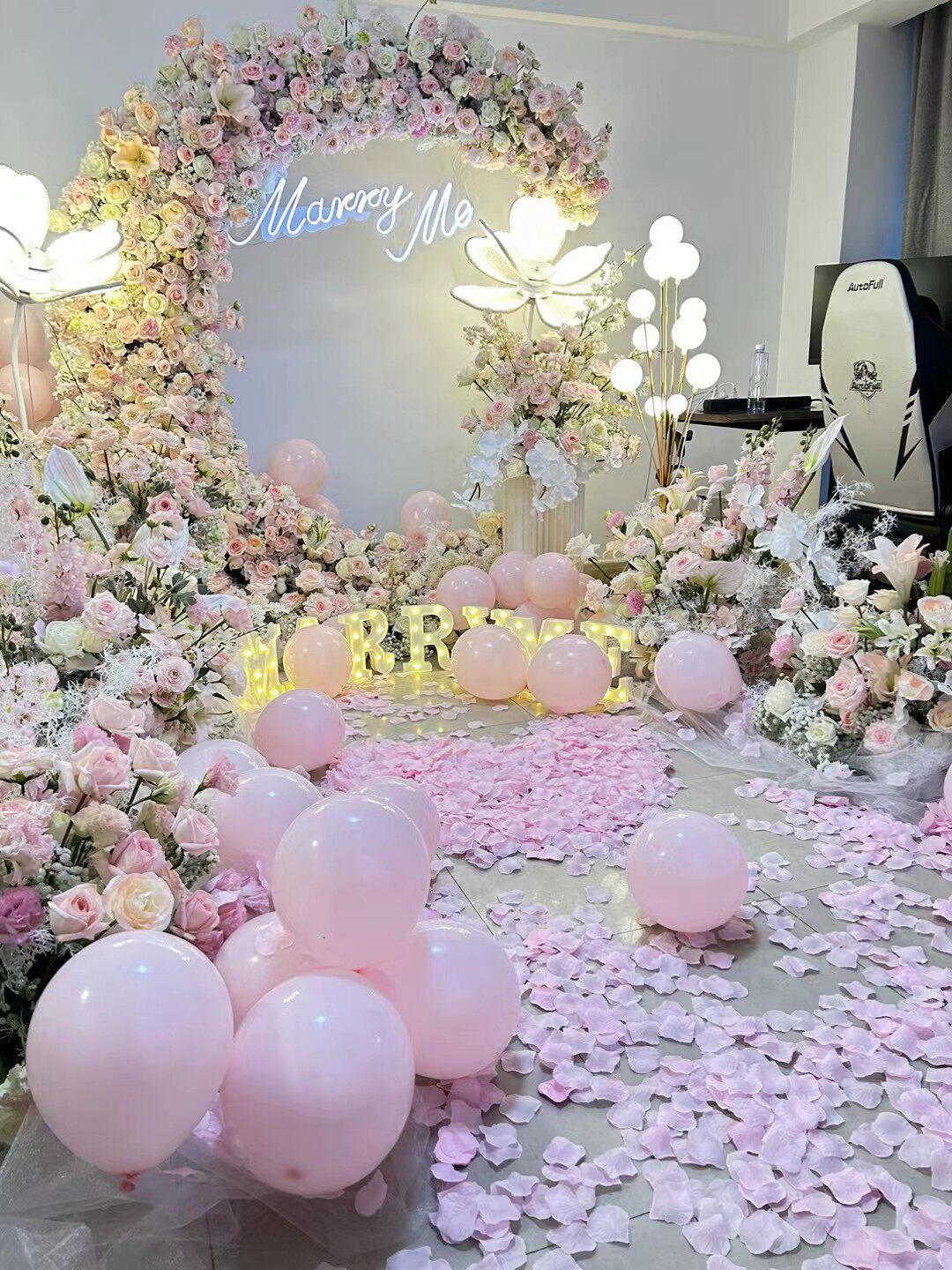 广州同城鲜花速递配送婚礼会议商务策划活动布置生日表白求婚布置