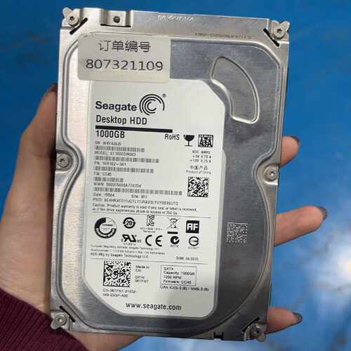 希捷1TB机械硬盘，型号ST1000DM003，3.5寸SA议价
