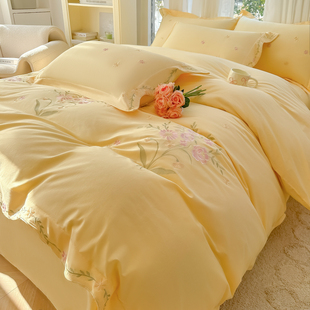 高级感100全棉花卉刺绣四件套黄色奶油风被套纯棉床单床笠1.8床品