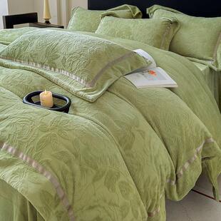 复古绿色雕花牛奶绒高端四件套大气轻奢被套珊瑚毛绒床单冬季床品
