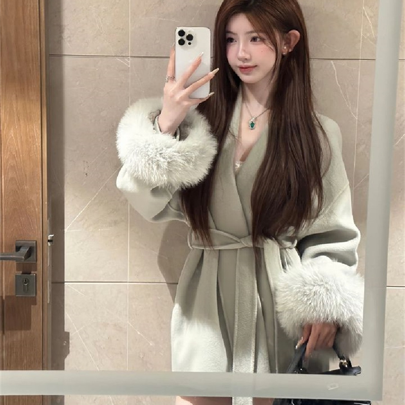 神仙色系高级感名媛系带毛呢外套