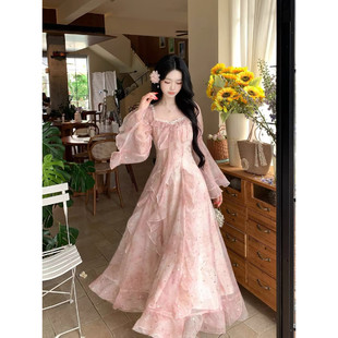 大码胖mm纯欲温柔荷叶边喇叭袖烫金细闪收腰连衣裙女秋仙女长裙子