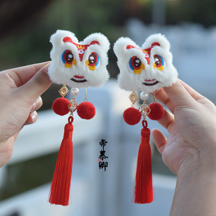 帝慕卿手工一对醒狮头饰红色节日发夹可爱唯美毛球对夹中国风经典