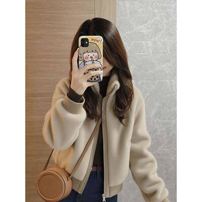 独DAI漂亮的初加浅咖色茸毛茸绒加厚小香URE绒风款羊羔短特冬外套