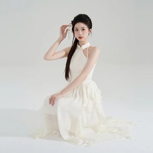 改良旗袍领新中式挂脖连衣裙女夏季新款气质荷叶边显瘦长裙