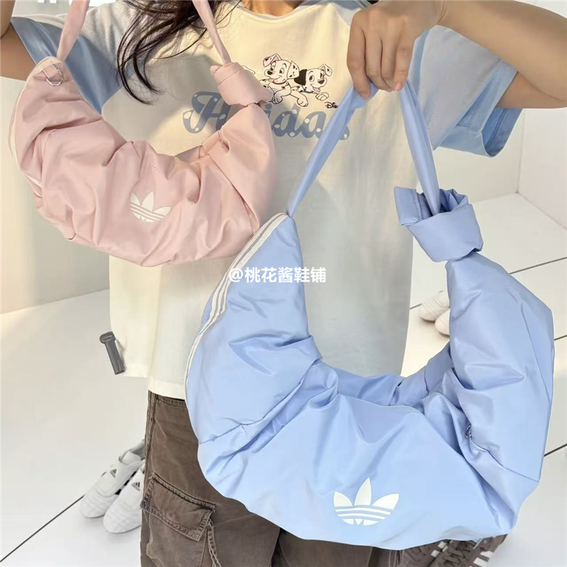 Adidas三叶草25秋女子粉蓝运动单肩包牛角包云朵包KF2510 KF2511