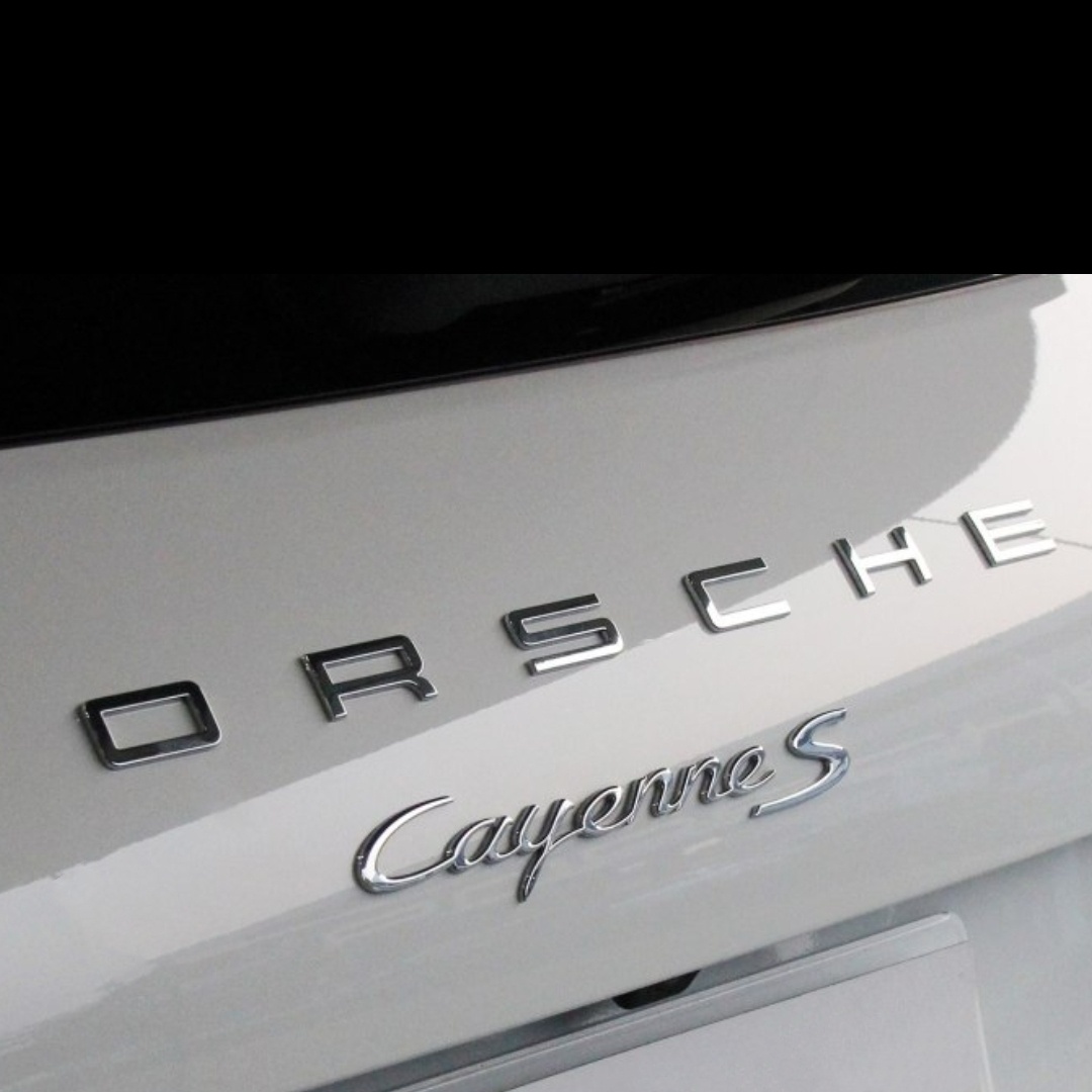 适用保时捷卡宴PORSCHE字标Cayenne S英文车标turbo后尾箱标Macan
