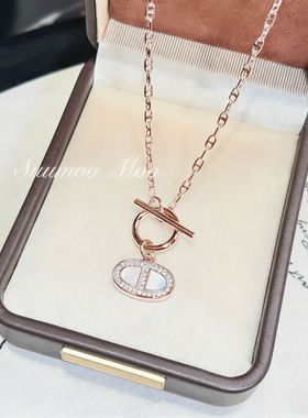铜合金贝壳项链 法式坠链轻奢情侣灵动猪鼻子白贝满钻双面项链