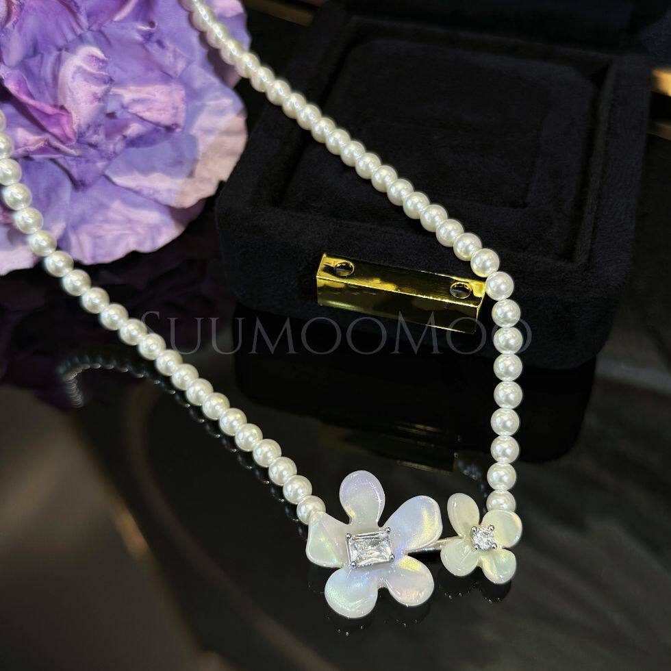 铜合金合成锆石项链 时尚珠珠大花朵项链 设计师款优雅白色轻奢