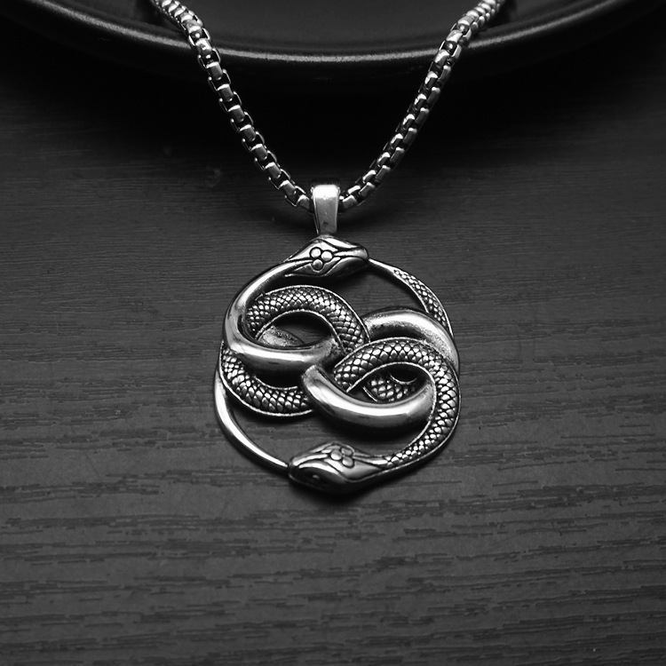 复古个性衔尾蛇双蛇吊坠项链钢男
