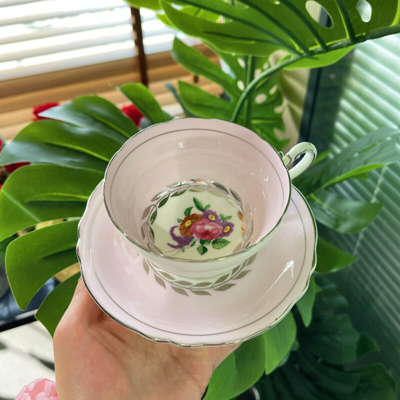 西洋古董 paragon双狮粉釉杯底玫瑰花卉阔口鎏银骨瓷咖啡杯碟现货