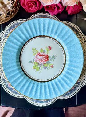 西洋古董  老欧洲 全手绘蓝釉大理石纹大玫瑰珐琅彩金边赏盘 现货