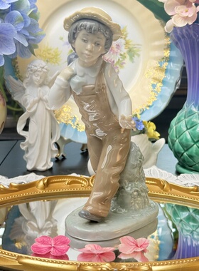 西洋古董 lladro 西班牙产雅致nao 黄色背带裤背小狗的男孩 现货
