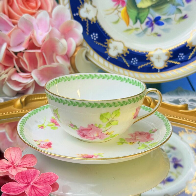 西洋古董 doulton 绿叶边全手绘粉色玫瑰花卉 鎏金骨瓷杯碟 现货