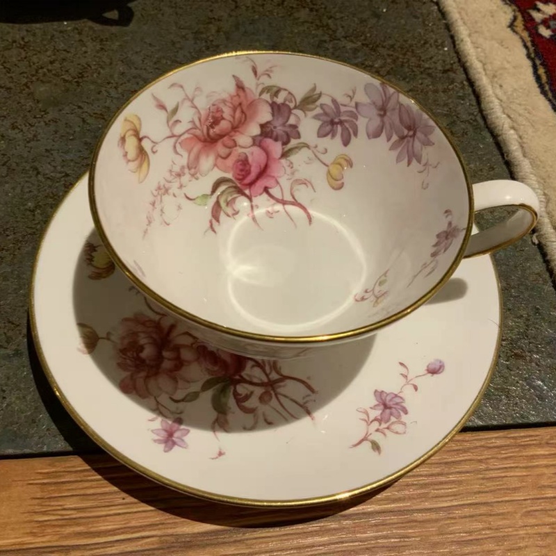 西洋古董 tuscan 杯内玫瑰花束 阔口鎏金骨瓷咖啡杯碟 在途
