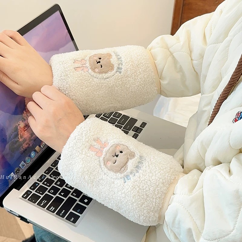 冬季毛绒袖套女款短款卡通羽绒服防脏办公室套袖2024新款学生护袖