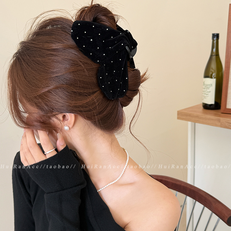 韩系黑色波点丝绒抓夹女2025新款