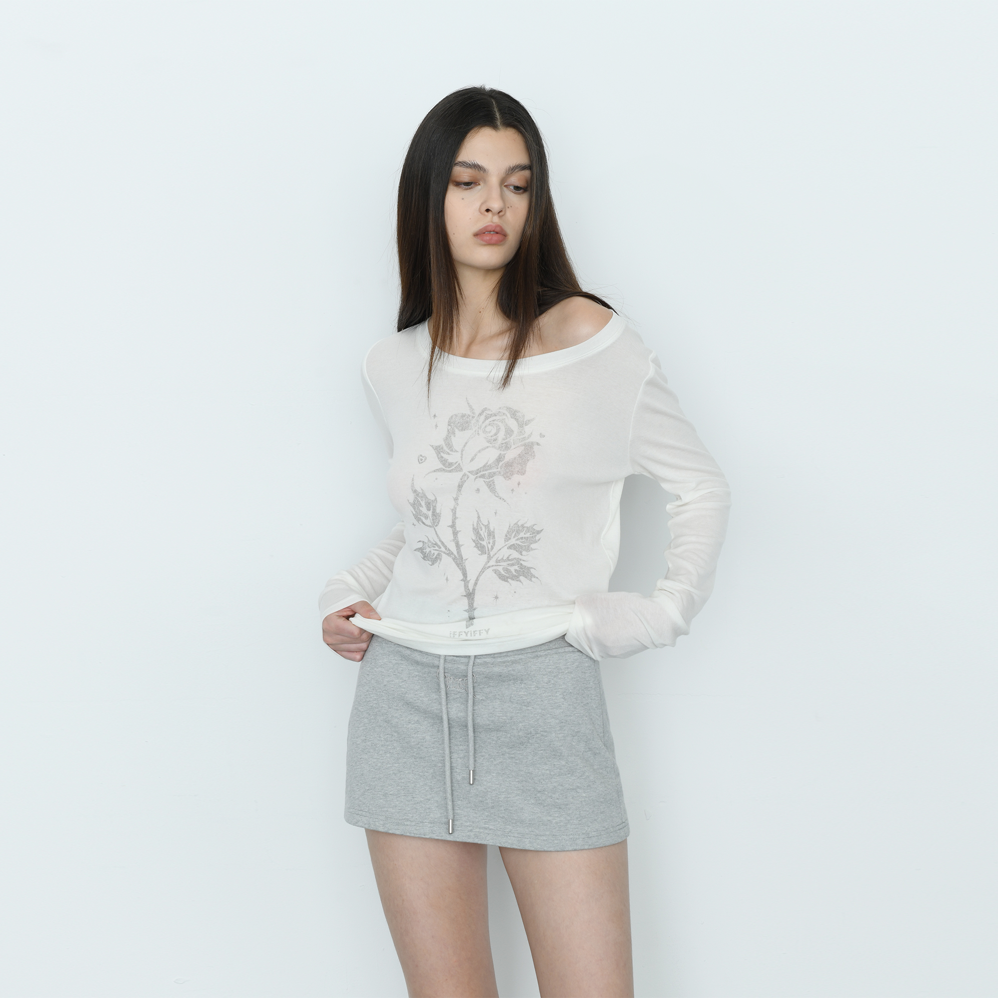 复古运动感a字型服帖裁剪短裙