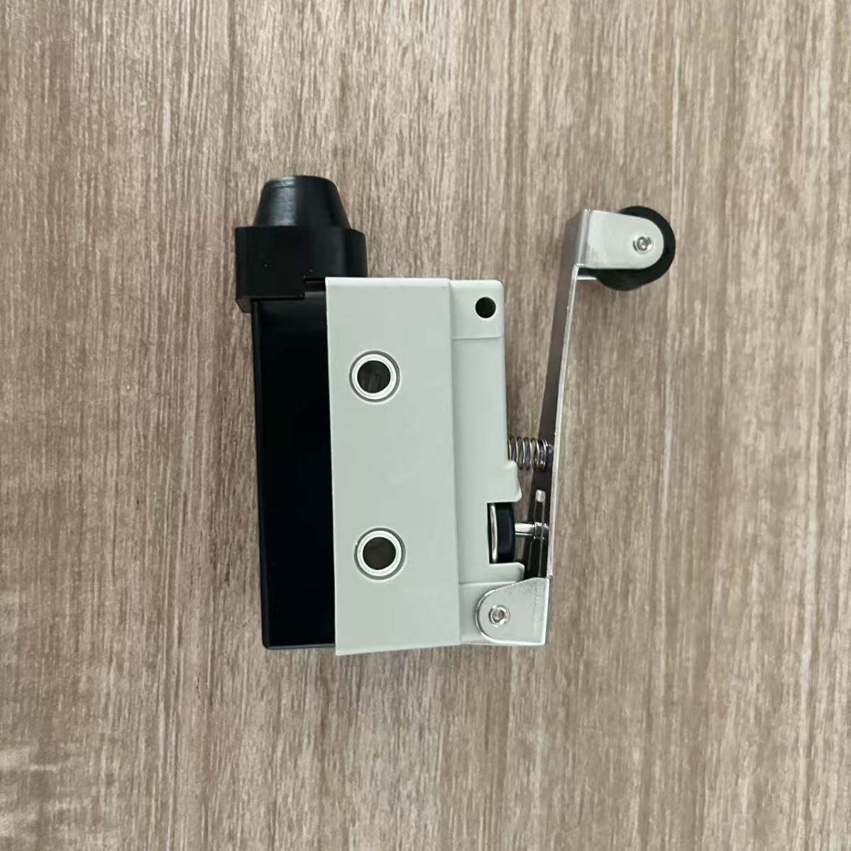 五金电器铺布机用行程开关