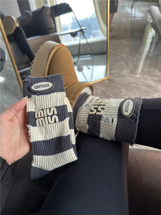 LookSocks粗线针织个性 长袜子 破洞条纹字母布标ins风秋冬配鲨鱼裤