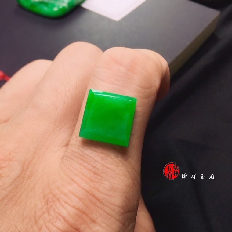 翡翠A货冰糯种方形男士男款阳绿戒面吊坠挂件面