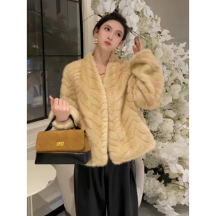 高级感气质年轻毛毛上衣 新款 水貂皮毛一体短款 皮草外套女2025冬季