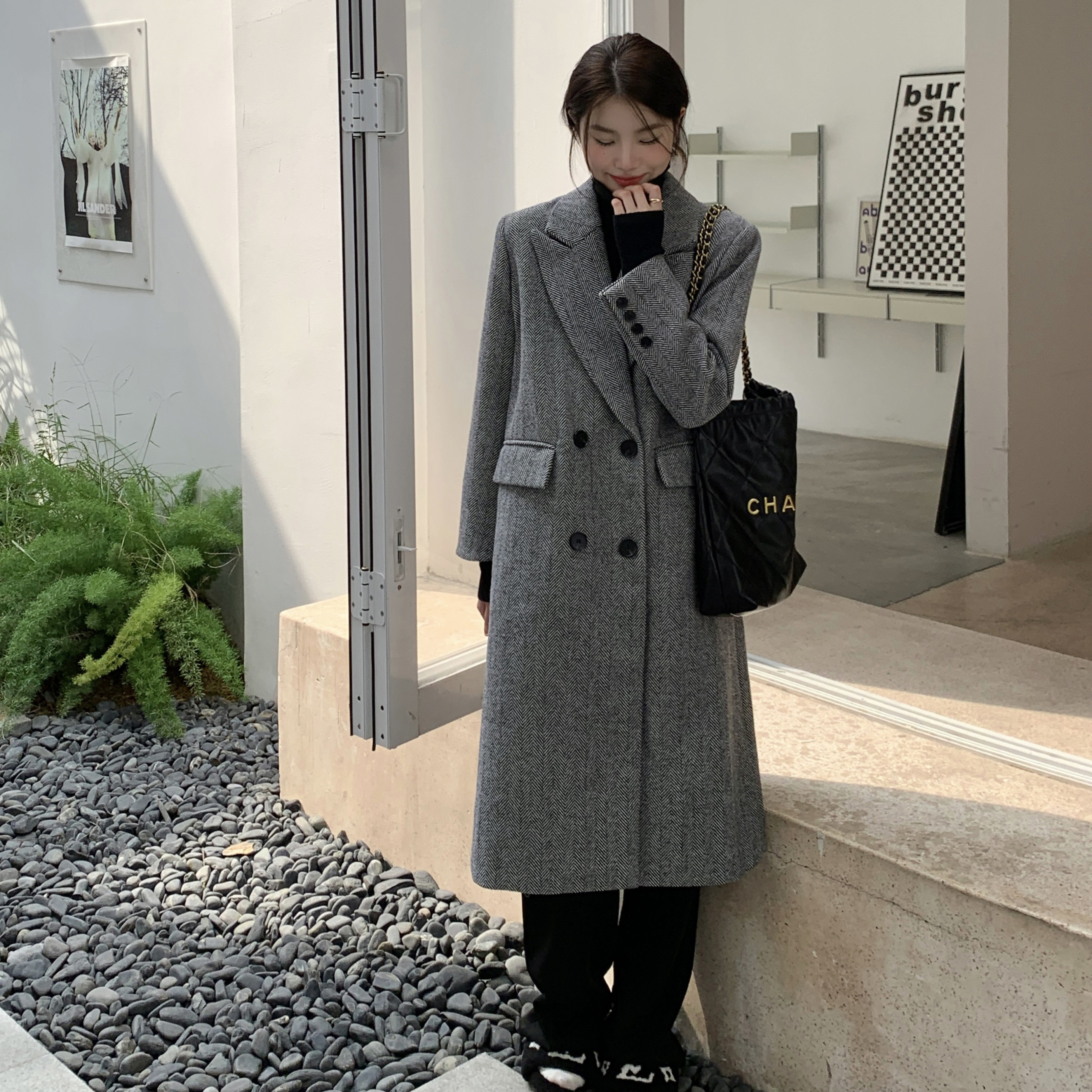 灰色人字纹毛呢西装外套女秋冬中长款气质高级感英伦正肩呢子大衣,女装毛呢外套,安雅