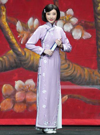 新编现代京剧《石评梅》