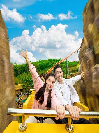 【《火舞山城铁花秀》演出票】重庆融创渝乐小镇（提前一天购买）