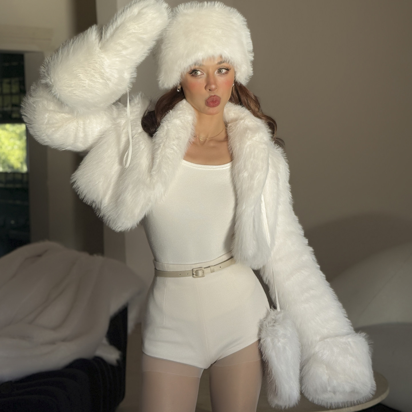 le palais vintage原创斯拉夫贵妇 环保狐狸毛纯白短外套高腰短裤,女装/女士精品,时尚套装,淘宝优惠券,粉丝福利购,淘宝优惠卷