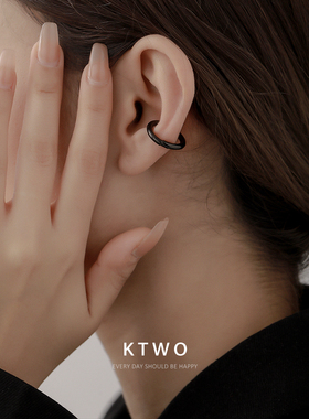 简约时尚黑色素圈耳环男女小众设计无耳洞钛钢耳骨夹情侣个性耳饰