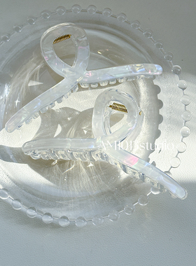 AM1013白贝壳鲨鱼夹发夹头饰高级感人鱼姬交叉抓夹后脑勺盘发抓夹