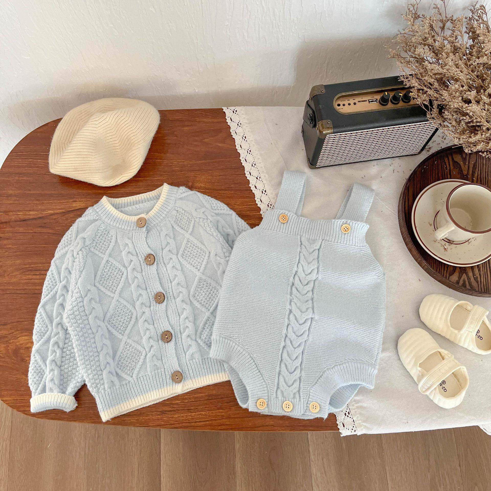 婴儿衣服春秋装女宝宝洋气背带连背带
