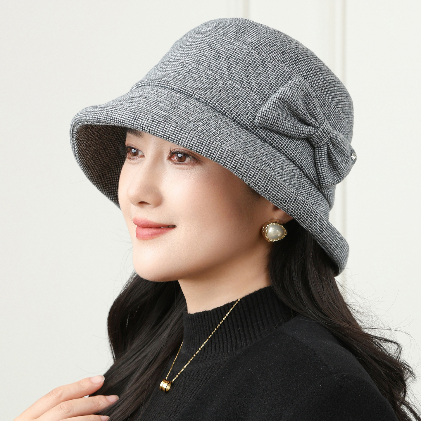 妈妈帽2025秋冬款时尚中老年人帽子女士加厚毛呢盆帽秋洋气渔夫帽