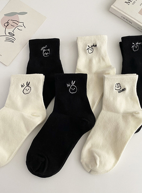 日系卡通刺绣中筒袜子女秋季可爱动物白色学院风袜子甜美学生潮流