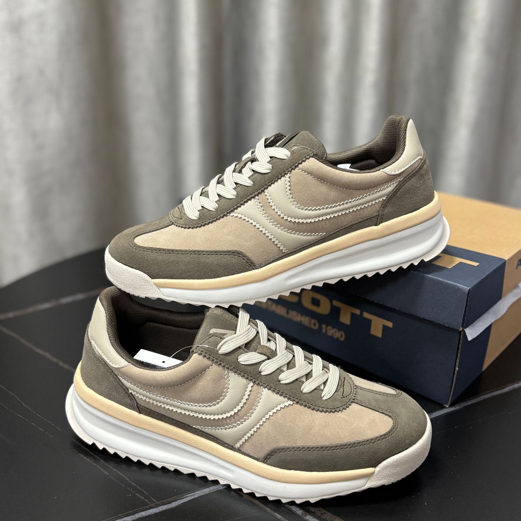 出口意大利外贸春秋款男士地板休闲鞋德训鞋真皮牛反绒皮运动板鞋