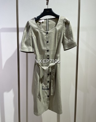 专柜正品春夏款绿色方领系带单排扣修身连衣裙 EGGPH4523A-2699