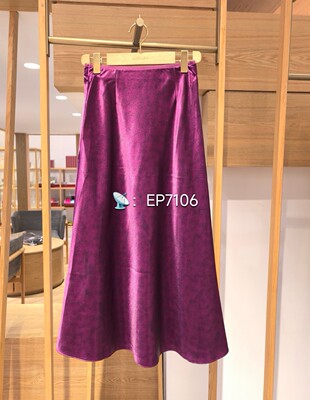 春夏款紫色锻面高档简洁包臀半身裙 EGKPA3320A-1699