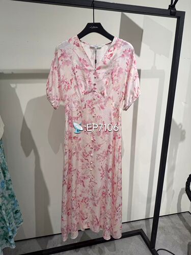 恩派雅春夏款花卉优雅碎花短袖V领连衣裙 XNKES4648AF