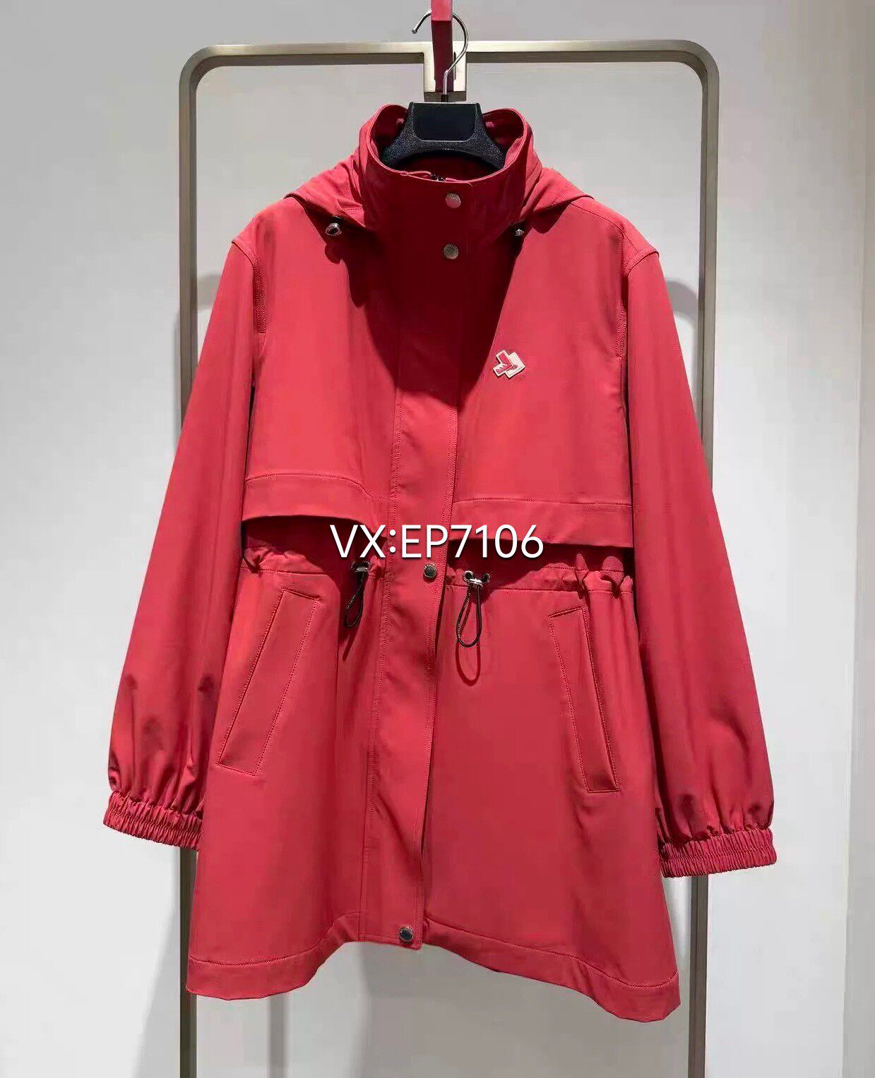 春夏款红色连帽抽绳收腰中长款风衣式运动外套 EGKPA1307A-3299