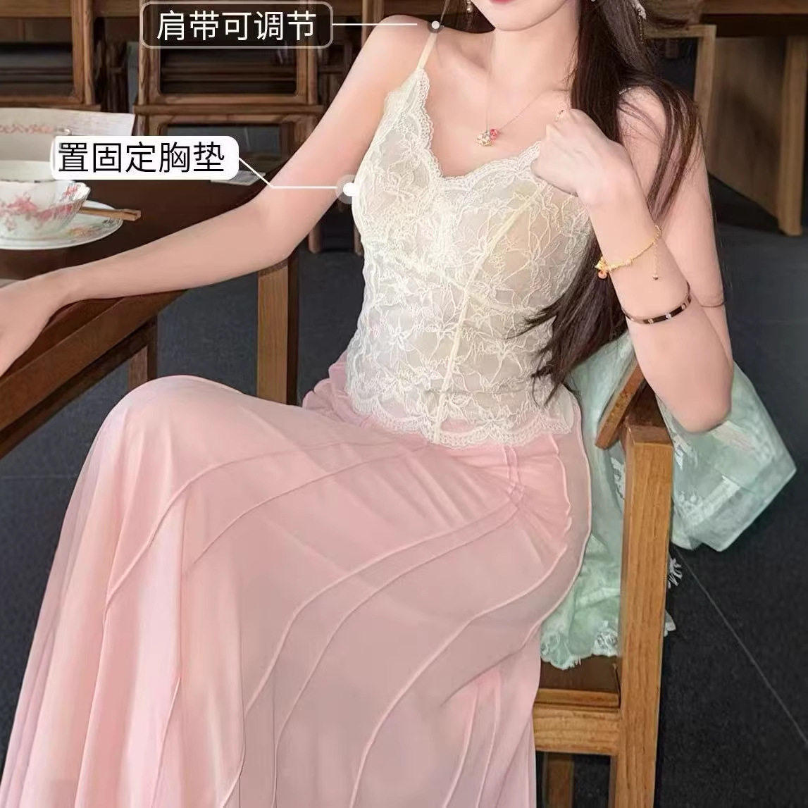 法式独特漂亮蕾丝吊带背心女春夏可外穿小衫2026新款美背无袖上衣