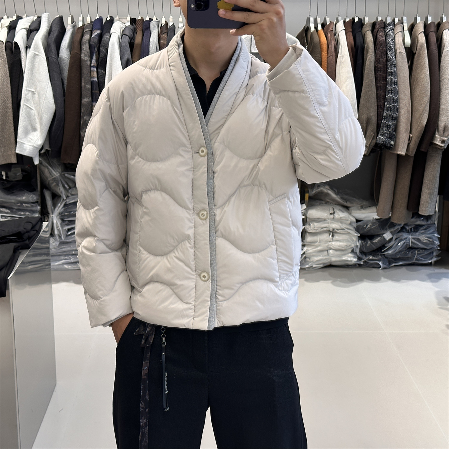 拼接葫芦绗缝V领羽绒服男