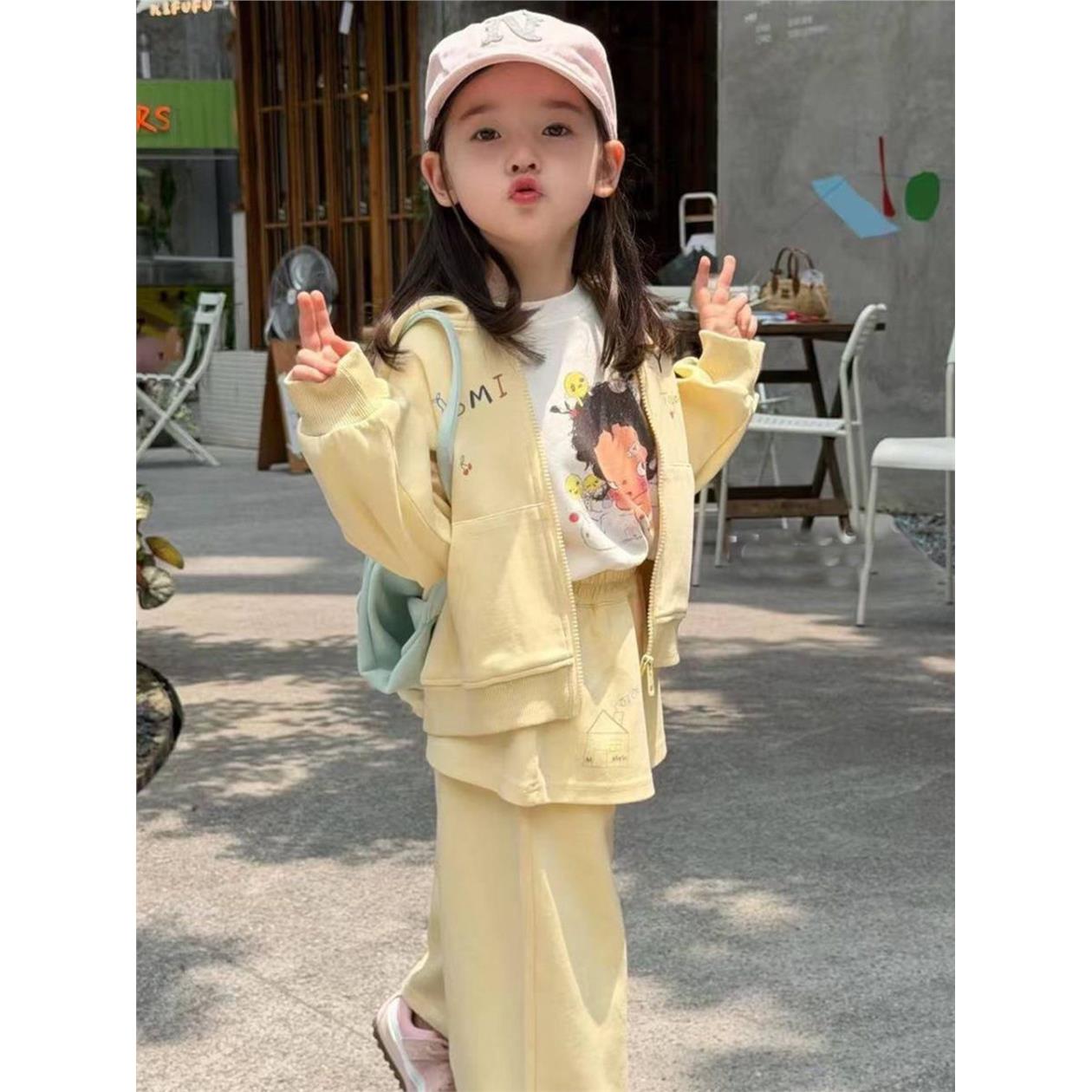 女宝春秋季套装2026新款儿童洋气连帽卫衣开衫外套屁帘卫裤三件套