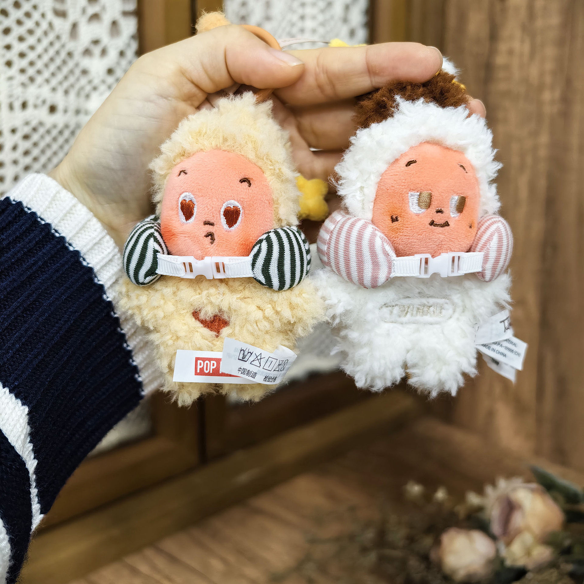 POPMART泡泡玛特星星人美味时刻系列现烤小饼干毛绒挂件衣服U型枕,模玩/动漫/周边/娃圈三坑/桌游,潮玩娃衣,淘宝优惠券,粉丝福利购,淘宝优惠卷