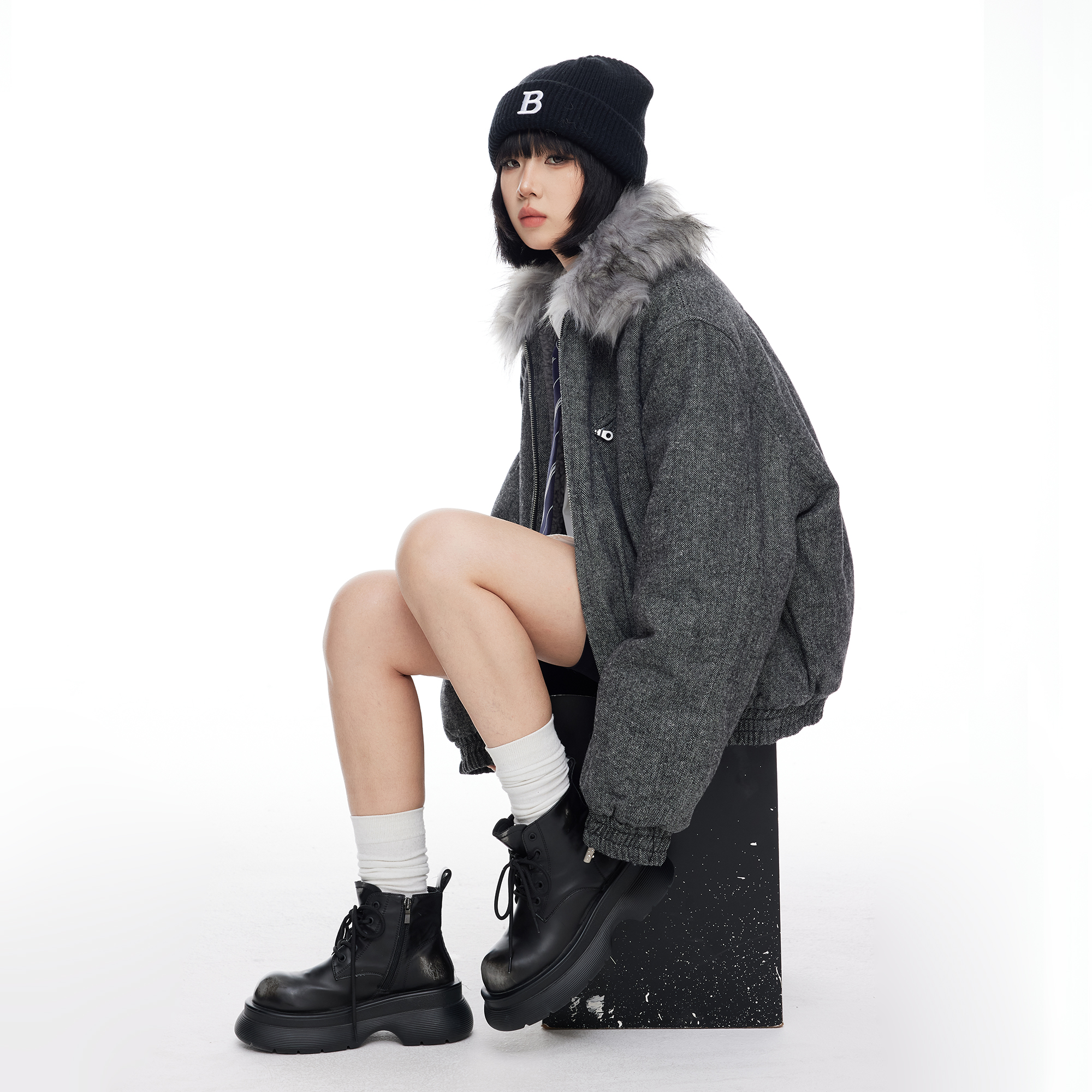 美式复古翻领毛领外套女秋冬加厚加厚2025新款设计感宽松冬季棉衣