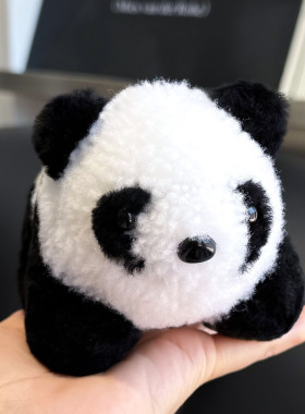 真羊毛可爱小熊猫钥匙扣包包挂件